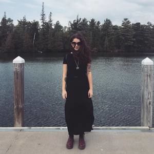 Meet your Posher, Emily